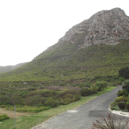 Hermanus At Rikis Self Catering Appartement Buitenkant foto